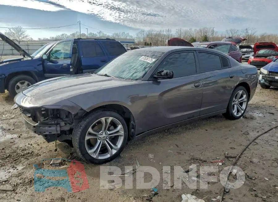 2C3CDXBG0KH746892 Photo# 1