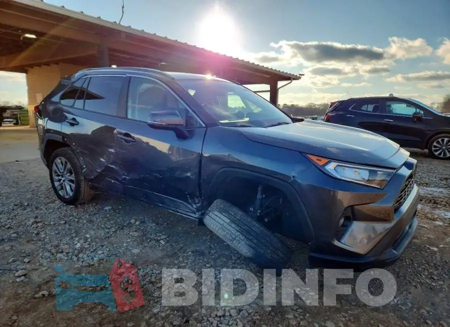 2T3C1RFV4MC139973 Photo# 4