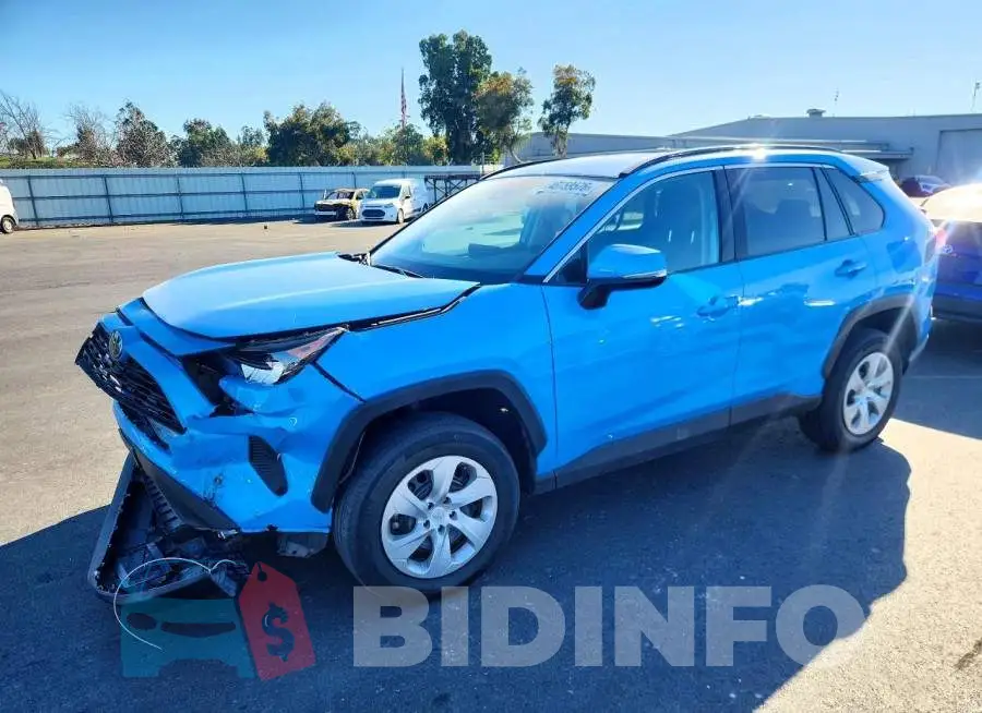 2T3K1RFV3MW175910 Photo# 1