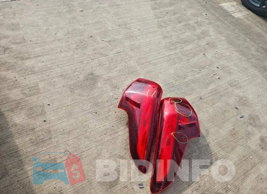 JN1BJ1CP2KW221073 Photo# 13