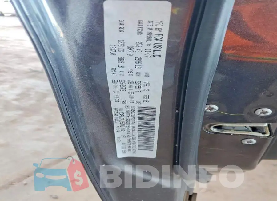 1C4PJLCB1JD588902 Photo# 13
