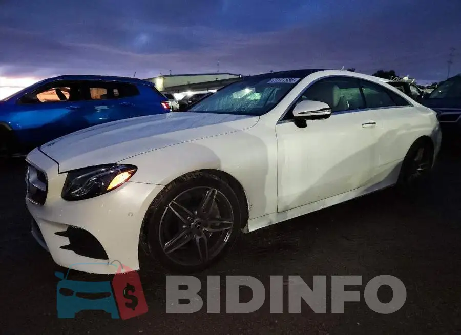 WDD1J6HB0KF072347 Photo# 1