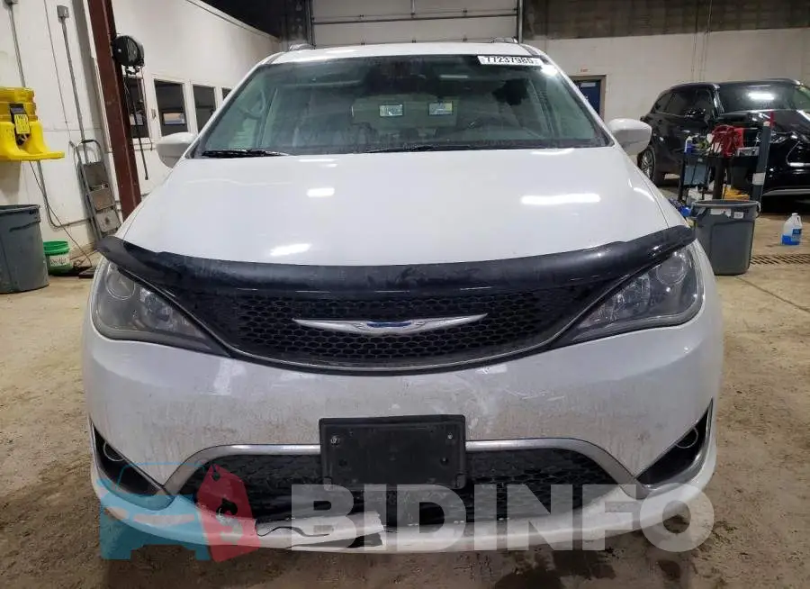 2C4RC1BGXHR572533 Photo# 5
