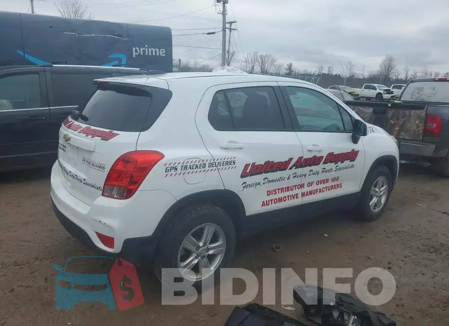 KL7CJNSM8NB526618 Photo# 3