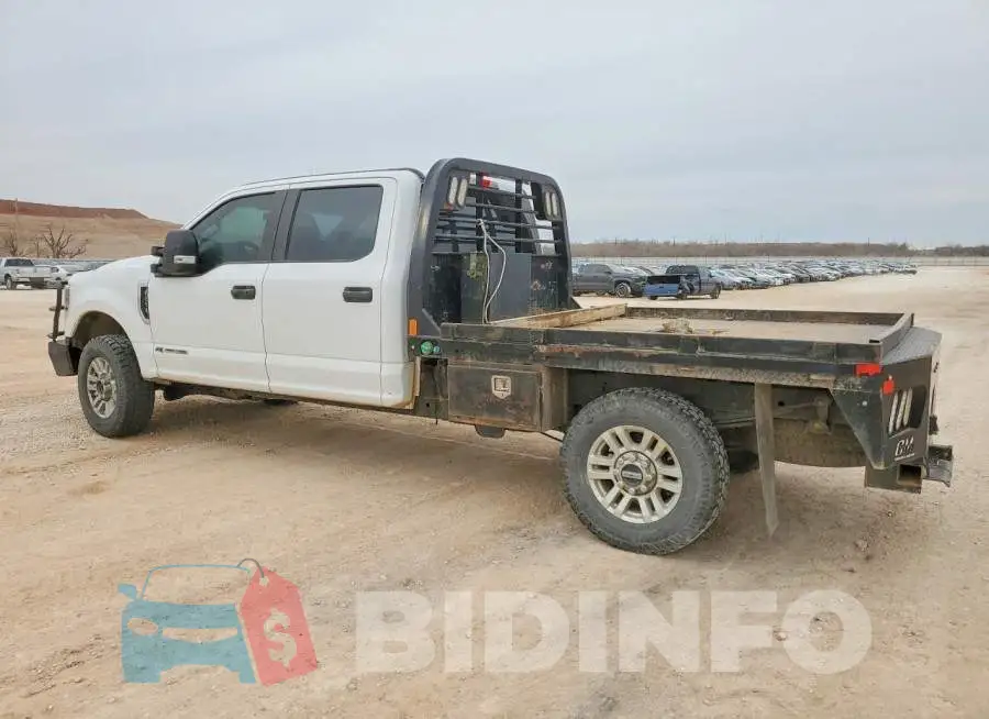 1FD7W2BT2JEC25648 Photo# 2