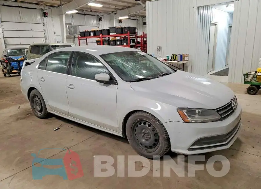 3VW167AJ7HM313636 Photo# 4