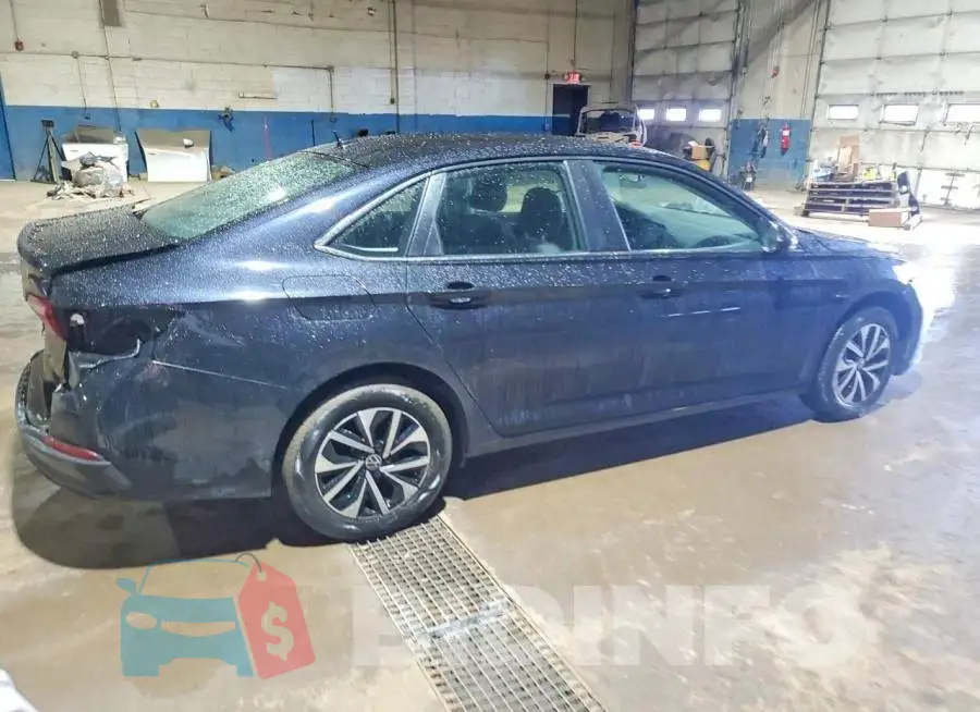 3VW4M7BU2PM010631 Photo# 3
