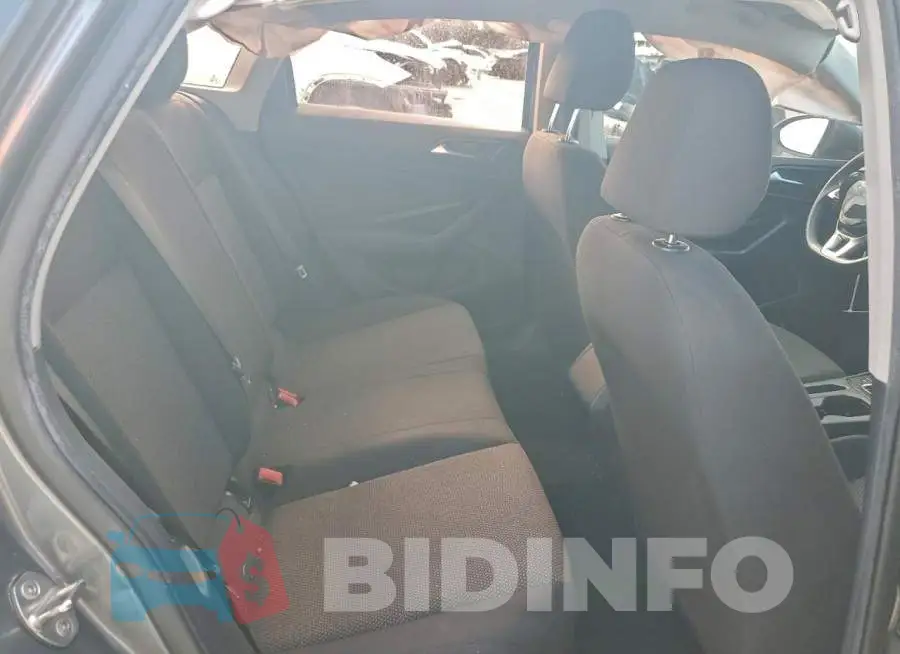 3VWCB7BU0KM230148 Photo# 10
