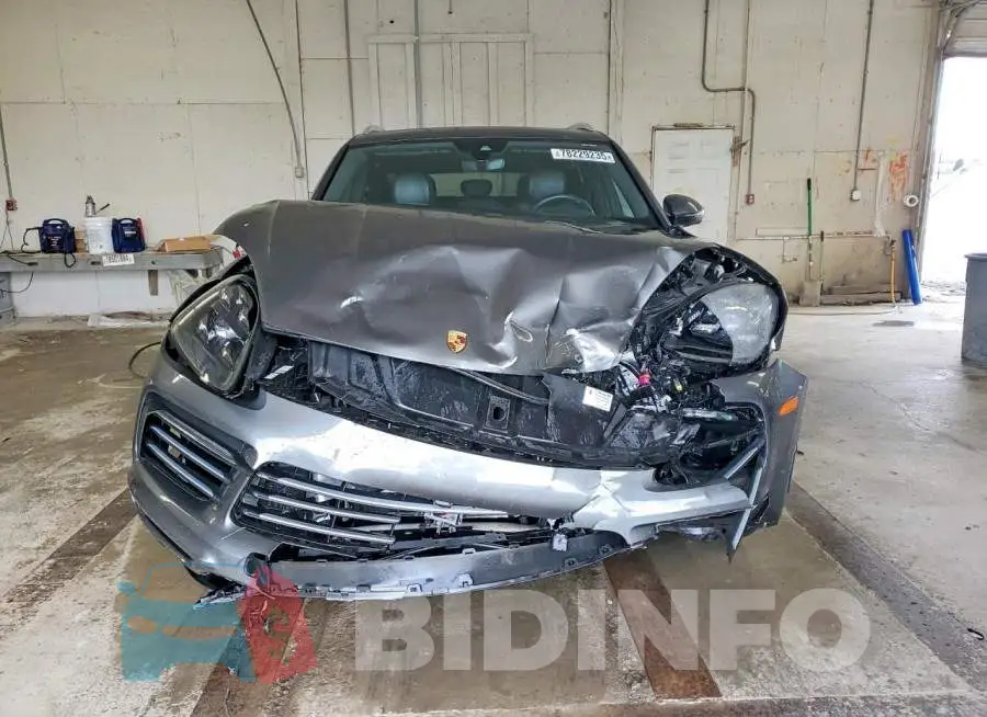 WP1AA2AY5KDA17372 Photo# 5