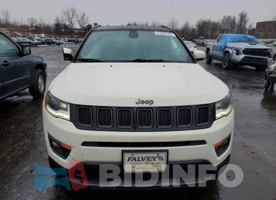 3C4NJDCB2LT137889 Photo# 5