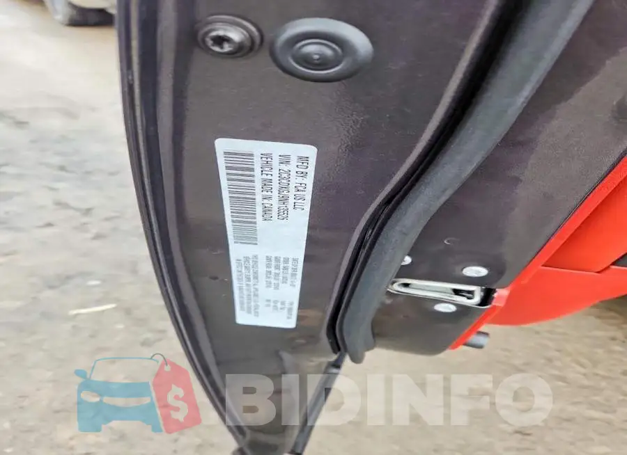 2C3CDXGJ9NH135526 Photo# 13