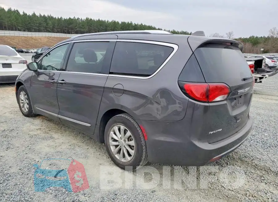 2C4RC1EG1JR114302 Photo# 2