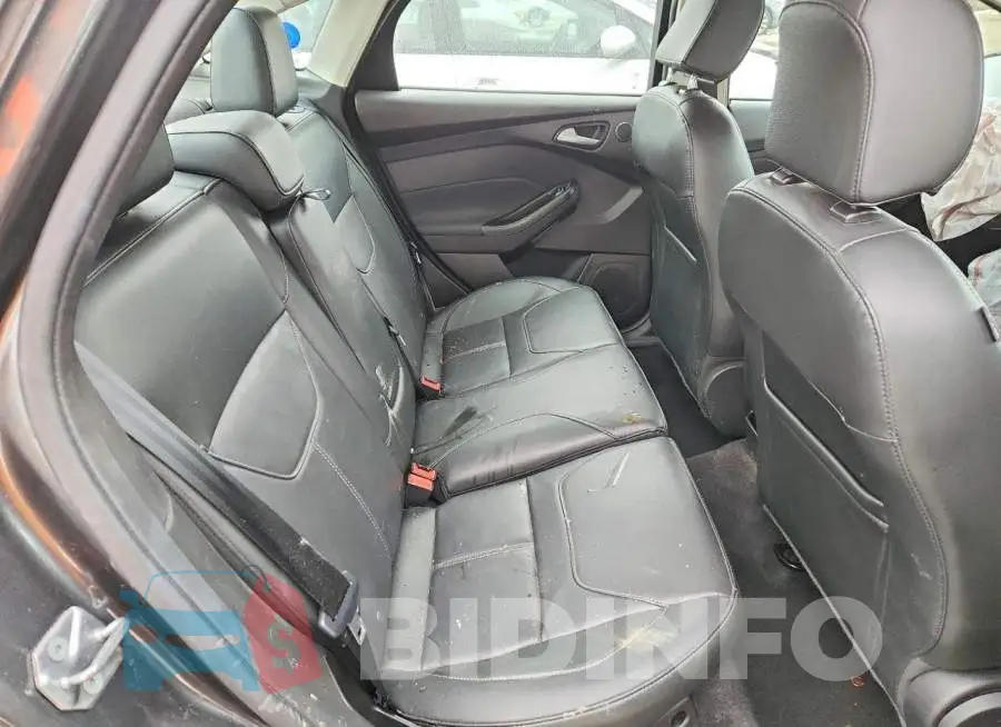 1FADP3J28JL288287 Photo# 10