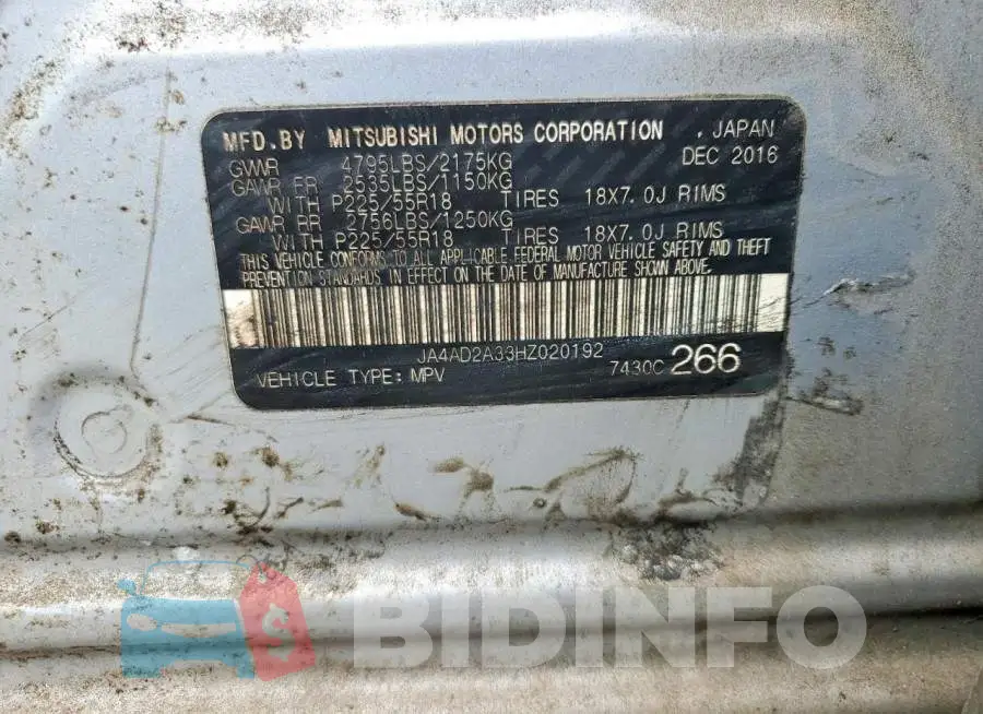 JA4AD2A33HZ020192 Photo# 12