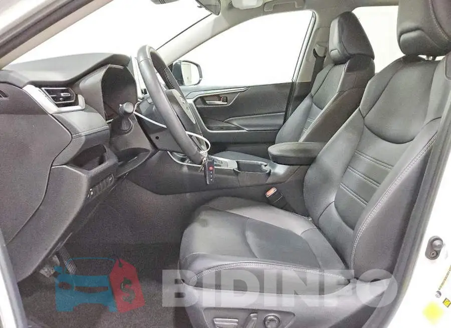 2T3C1RFV8SW399613 Photo# 7