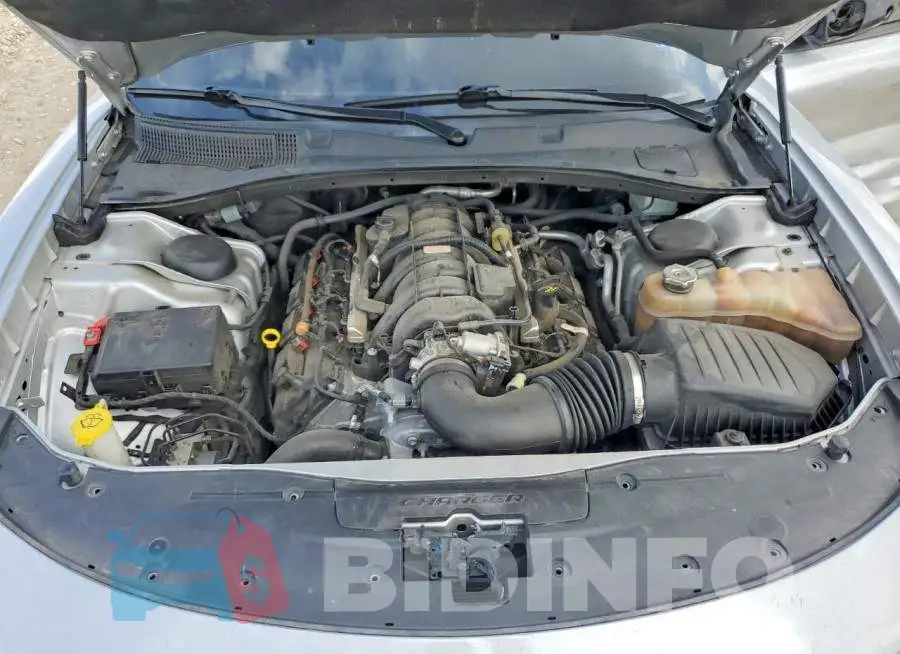 2C3CDXCT6MH638663 Photo# 11