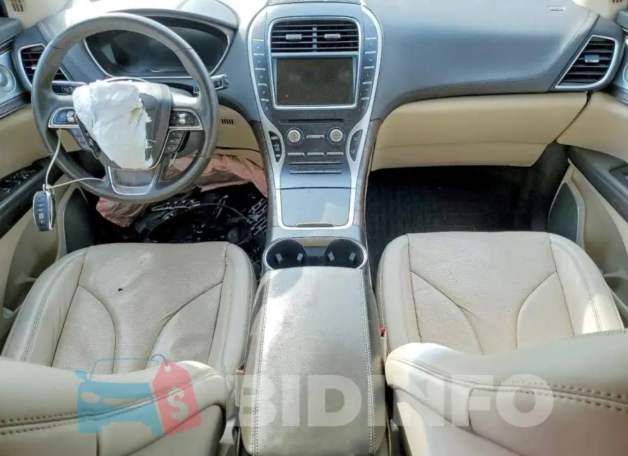 2LMPJ8LP2KBL16049 Photo# 8