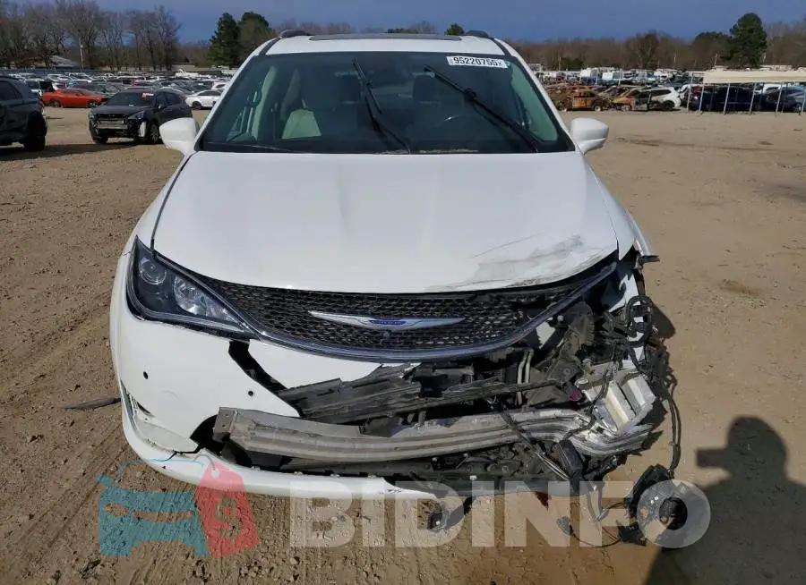 2C4RC1EGXLR138682 Photo# 5