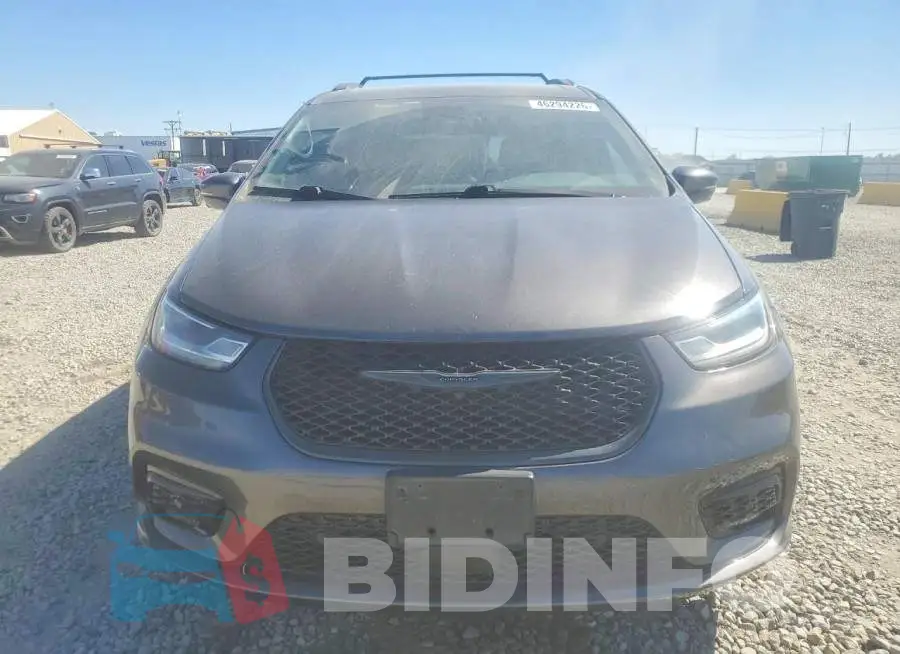 2C4RC3BG9MR538167 Photo# 5