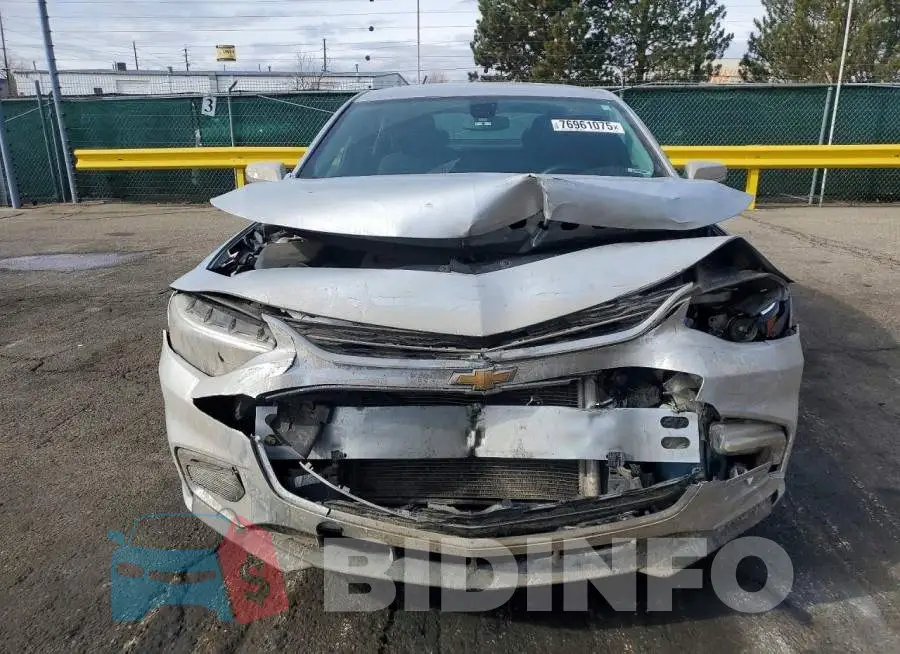 1G1ZD5ST5JF138902 Photo# 5