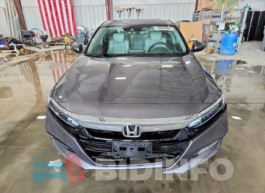 1HGCV3F57JA008337 Photo# 5