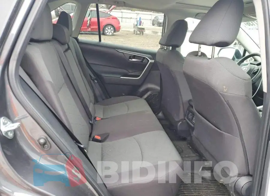 2T3P1RFV6PW392233 Photo# 11