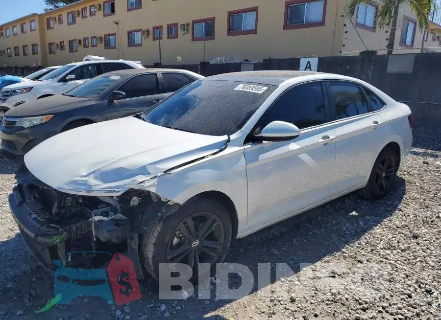 3VW7M7BU1RM068648 Photo# 1