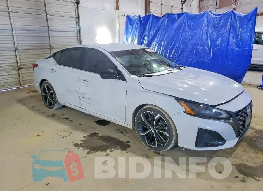 1N4BL4CV5PN341184 Photo# 4