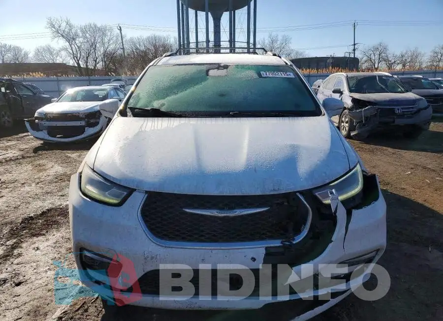 2C4RC1L75MR580483 Photo# 5