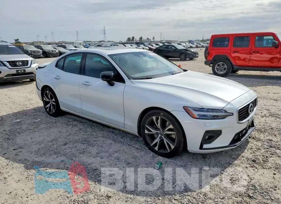 7JRA22TM3KG014740 Photo# 4