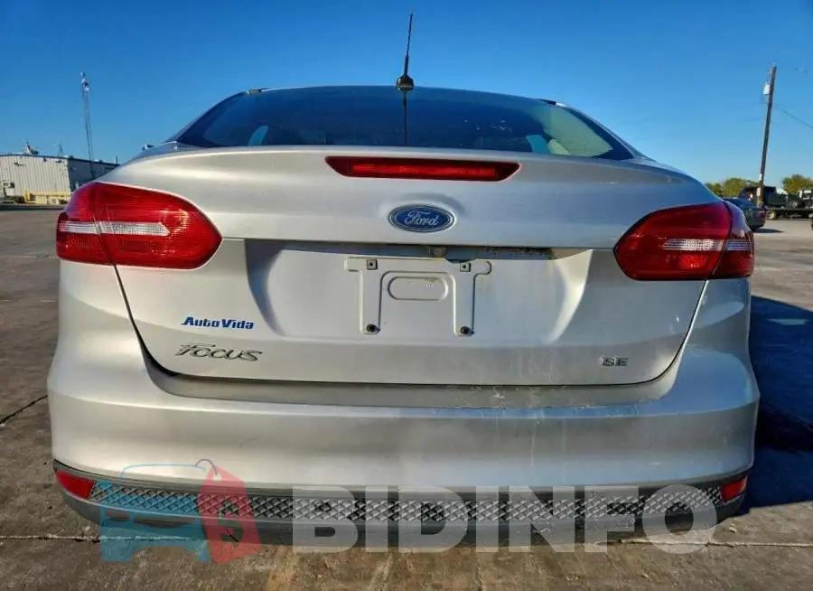 1FADP3F29JL252813 Photo# 6