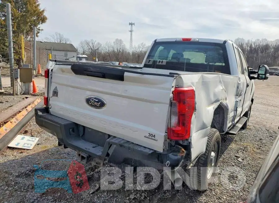 1FT843B61HED70034 Photo# 3