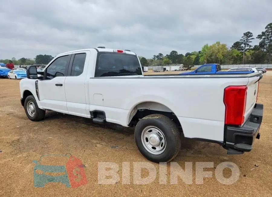 1FT8X2AA2PEC78686 Photo# 2