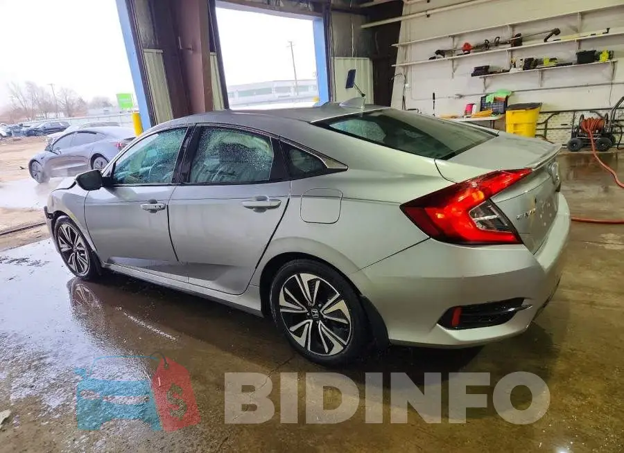 19XFC1F79HE007110 Photo# 2