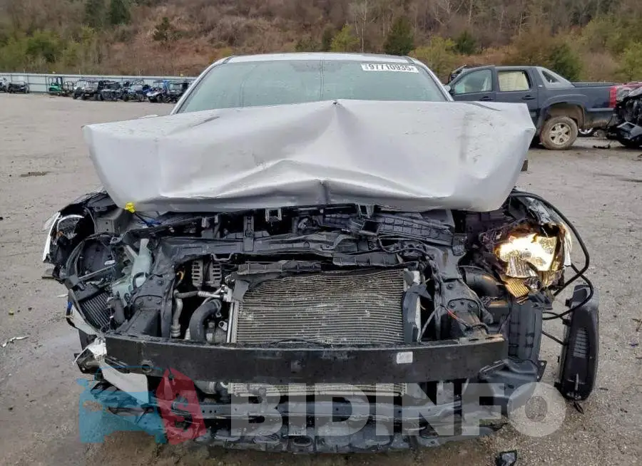 3KPC24A67ME141520 Photo# 5