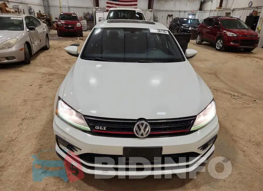 3VW4T7AJ5HM404572 Photo# 5