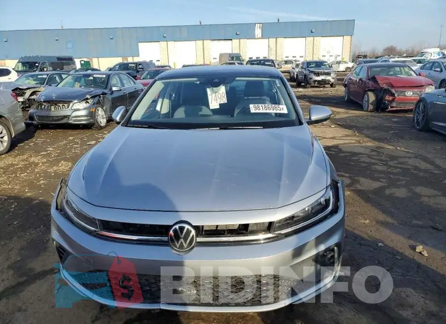 3VW7X7BU6SM070859 Photo# 5