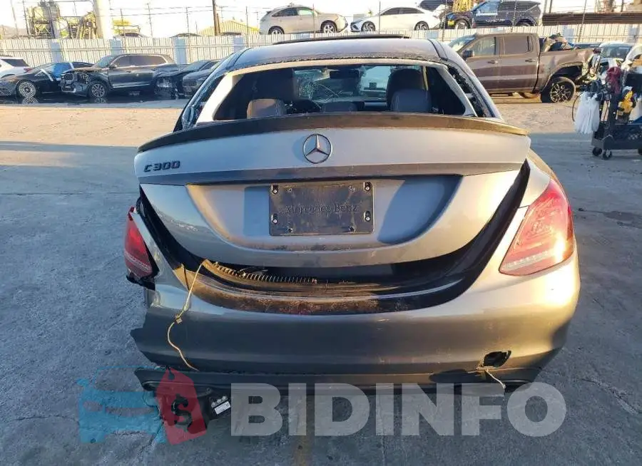 55SWF8DB9LU323941 Photo# 6