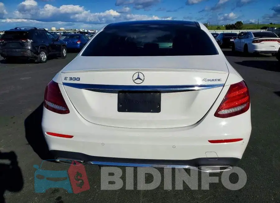 WDDZF4KB8HA138151 Photo# 6