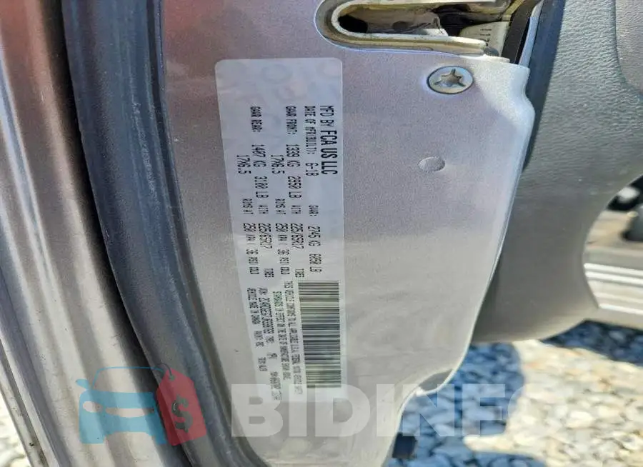 2C4RDGEG7JR338769 Photo# 13