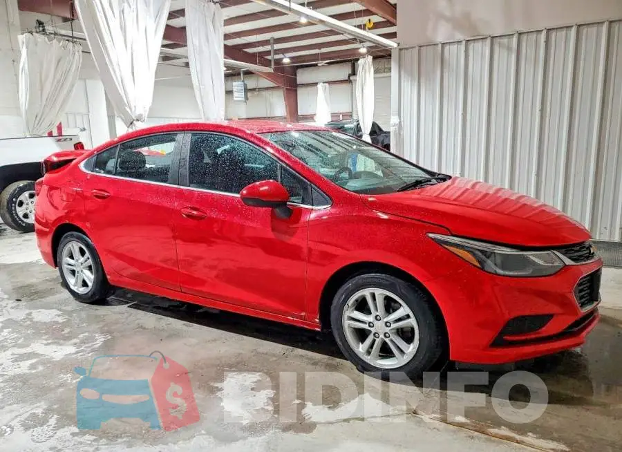 1G1BE5SM5J7121874 Photo# 4