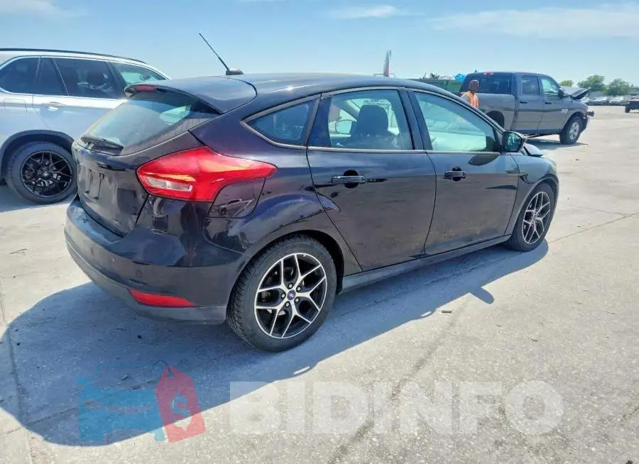 1FADP3M2XJL201632 Photo# 3