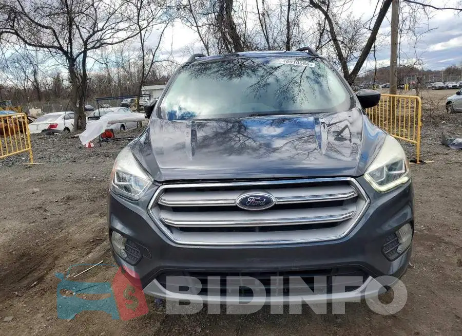1FMCU0GD5HUE33906 Photo# 5