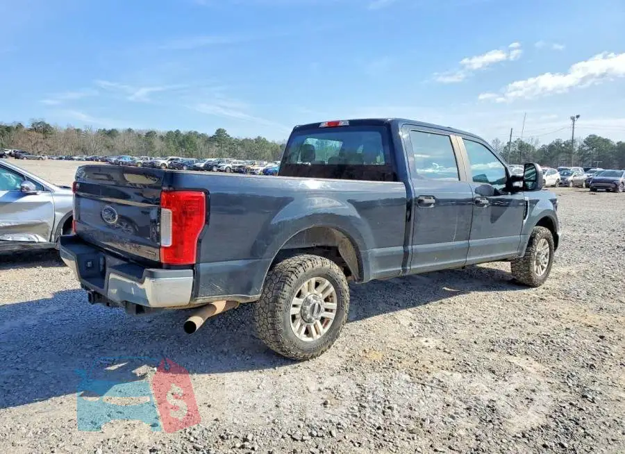 1FT7W2A67JEB83932 Photo# 3
