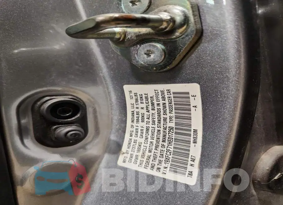 19XFC2F71HE017250 Photo# 12