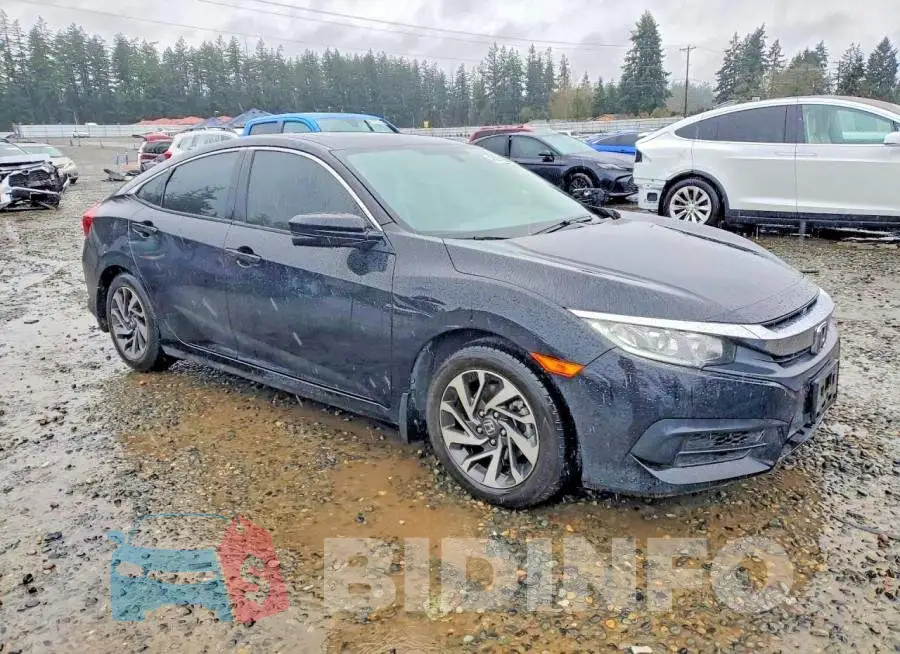 19XFC2F78HE208129 Photo# 4