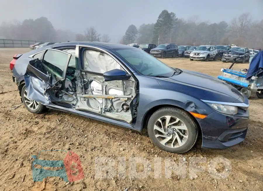19XFC2F70HE001573 Photo# 4