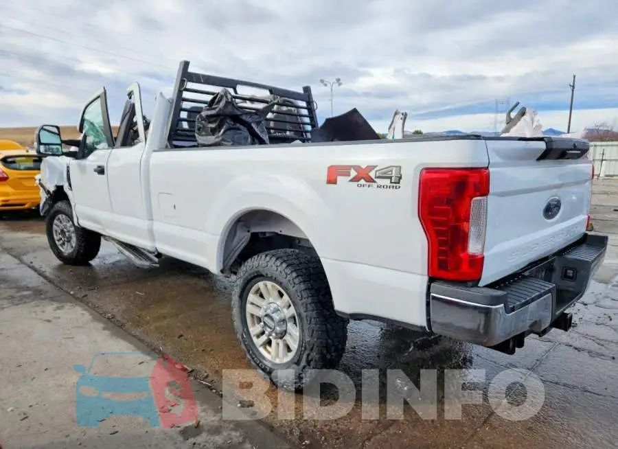 1FT7X2B68KEG42320 Photo# 2