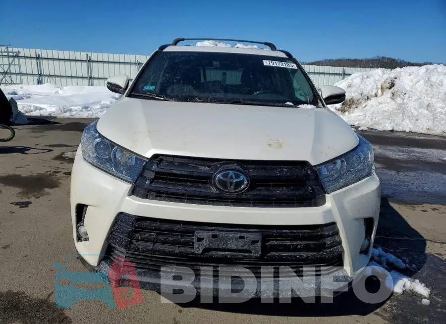 5TDJZRFHXJS547593 Photo# 5