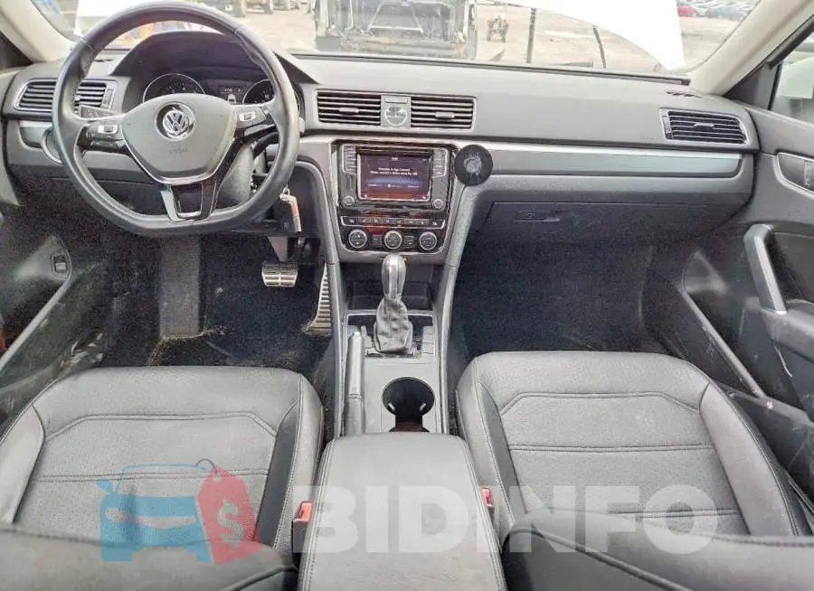 1VWDT7A39HC022029 Photo# 8